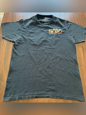 NASA Mens Black Worm Logo Tee Shirt Psychedelic Astronaut Graphic Size M